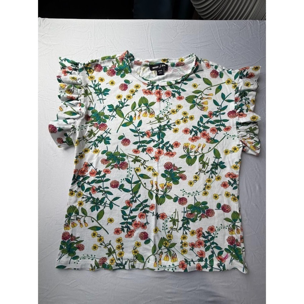 Women's preppy floral blouse perfect for any summer event by Nautica - Size M